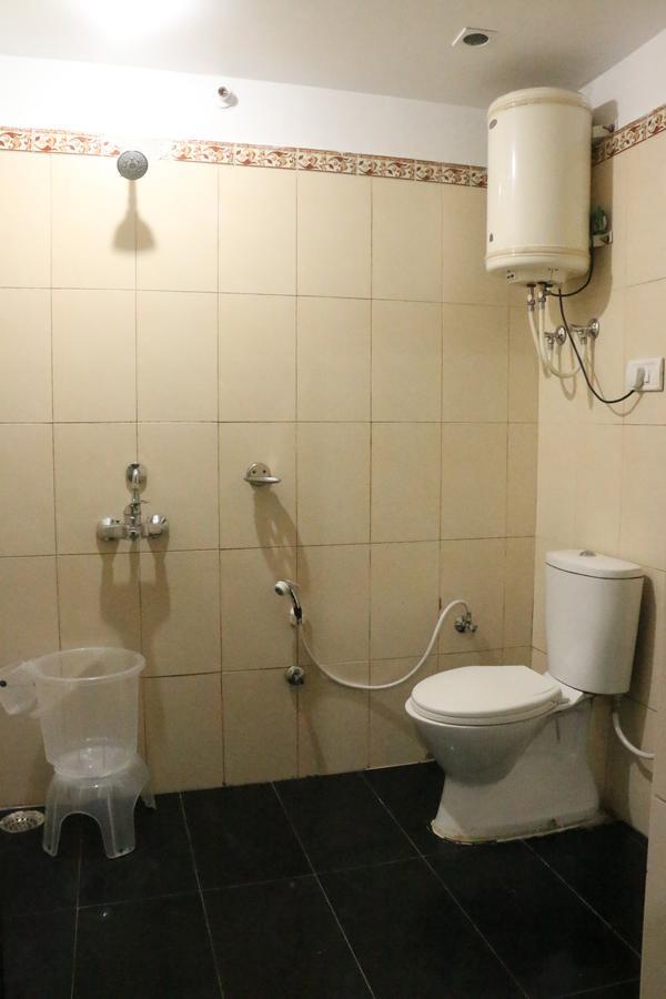 New Bharat Hotel Мусори Екстериор снимка